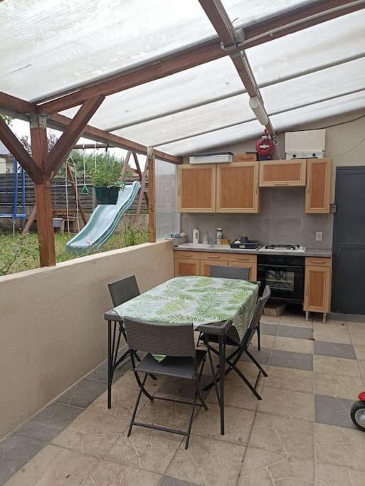 Апартаменты Studio Fonctionnel-Terrasse Partagee, Jardin-Le Pratique Мец Экстерьер фото